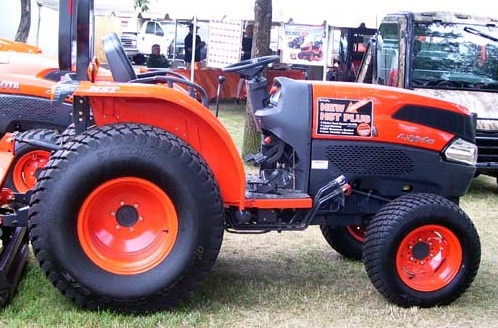 KUBOTA L3250 CZĘŚCI DO SILNIKA